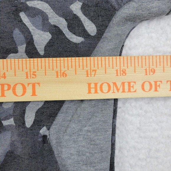 Nike Sweatshirt Womens Small Camouflage Print Pullover Thumb Holes 683796-091‎ - Picture 4 of 10